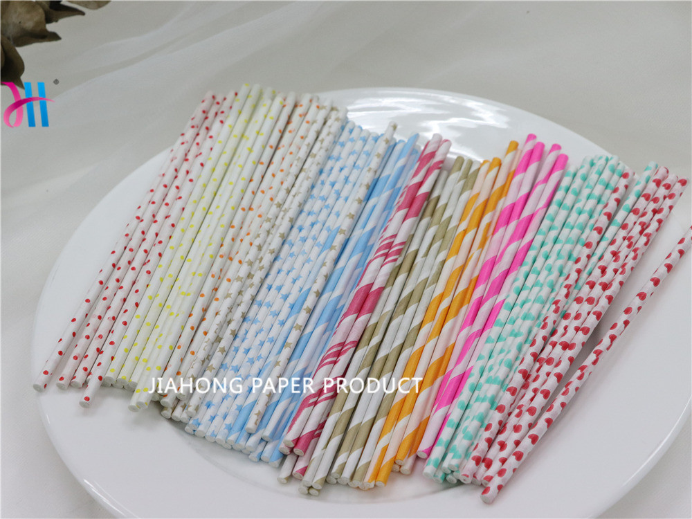 Bastoncini di carta stampata colorata