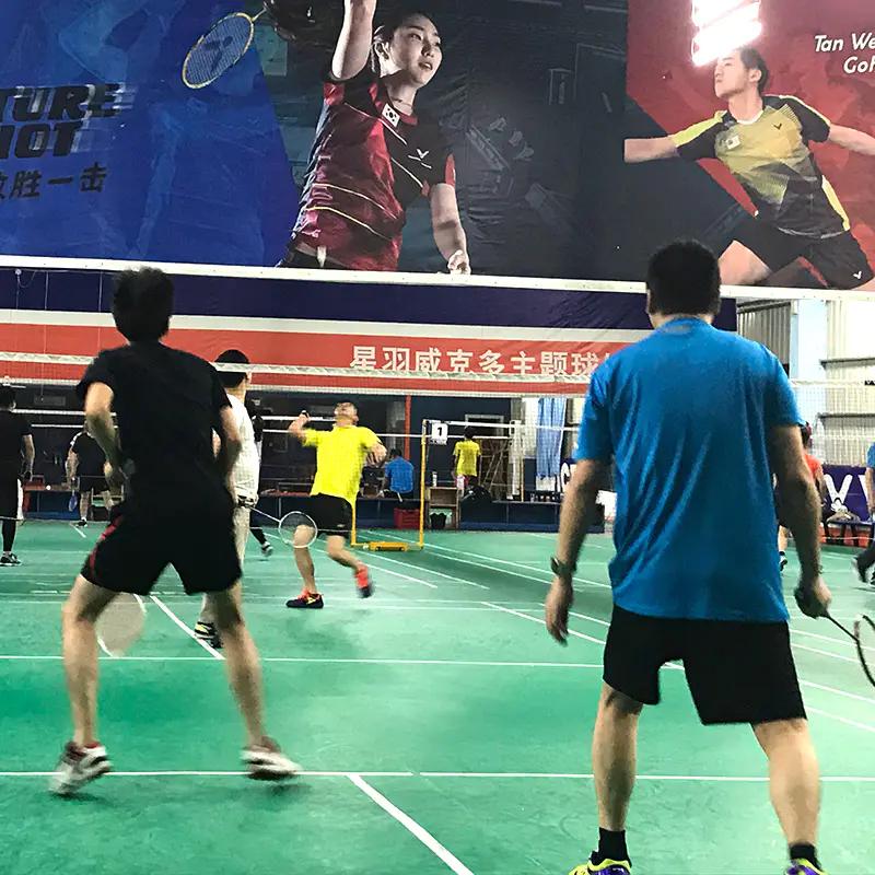 Personale Vita /  Fondata il team di Badminton